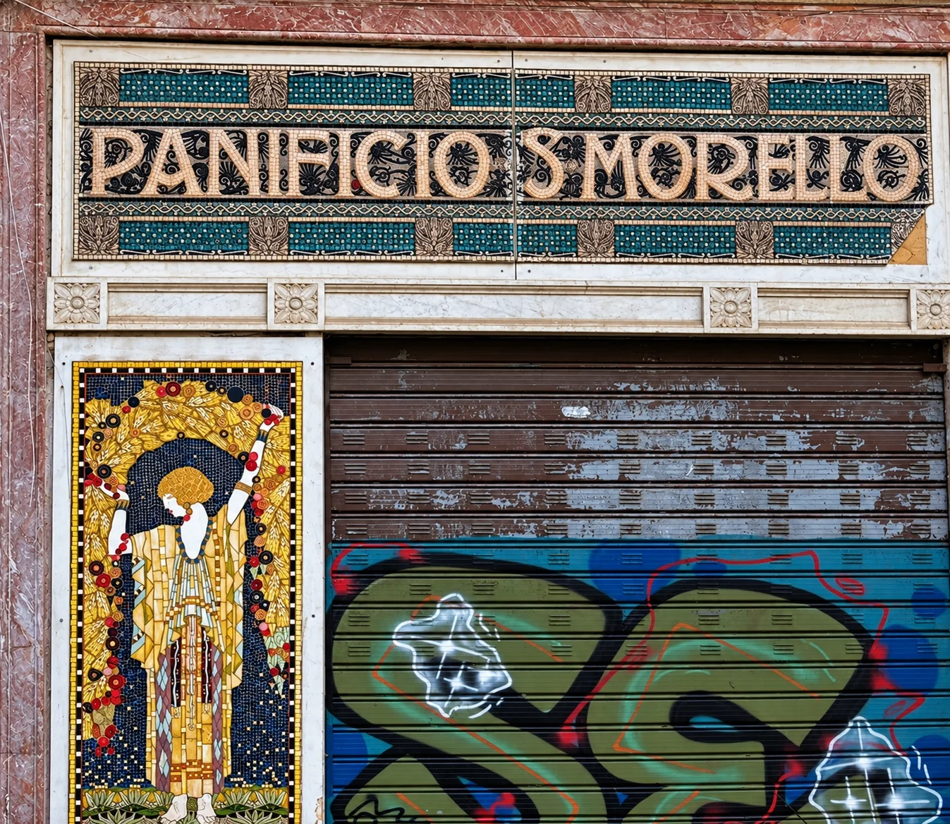 Pupa du Capo statue at Capo Market in Palermo