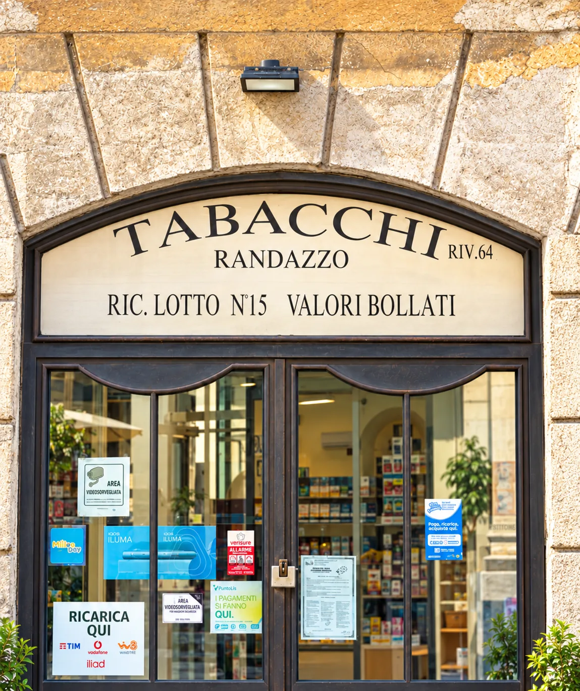 Tabacchi shop selling public transport tickets in Palermo